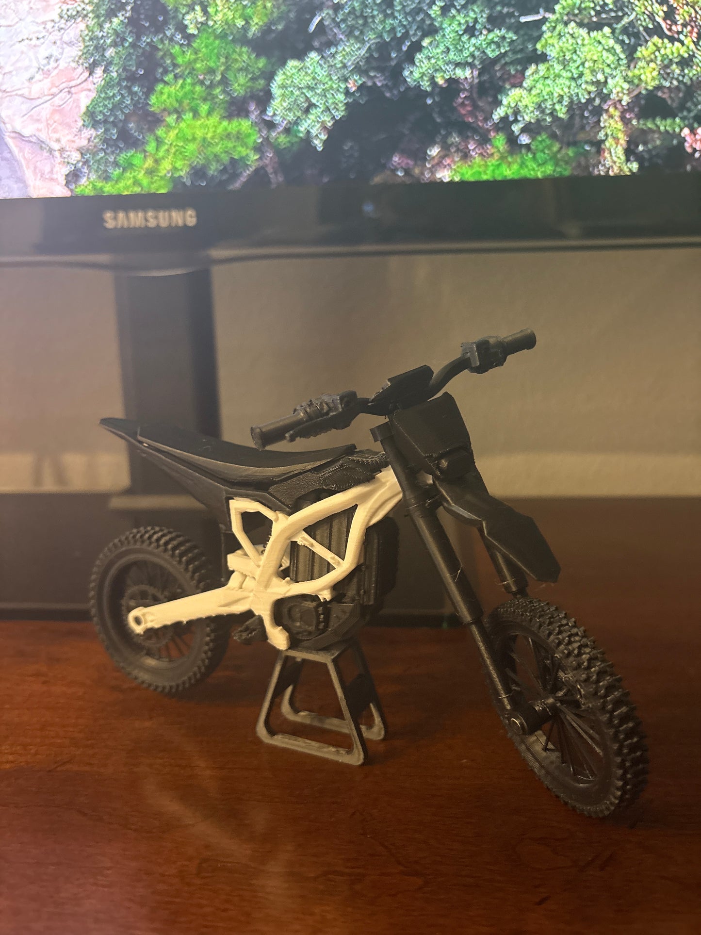 Mini Surron ultra bee comes with supermotos