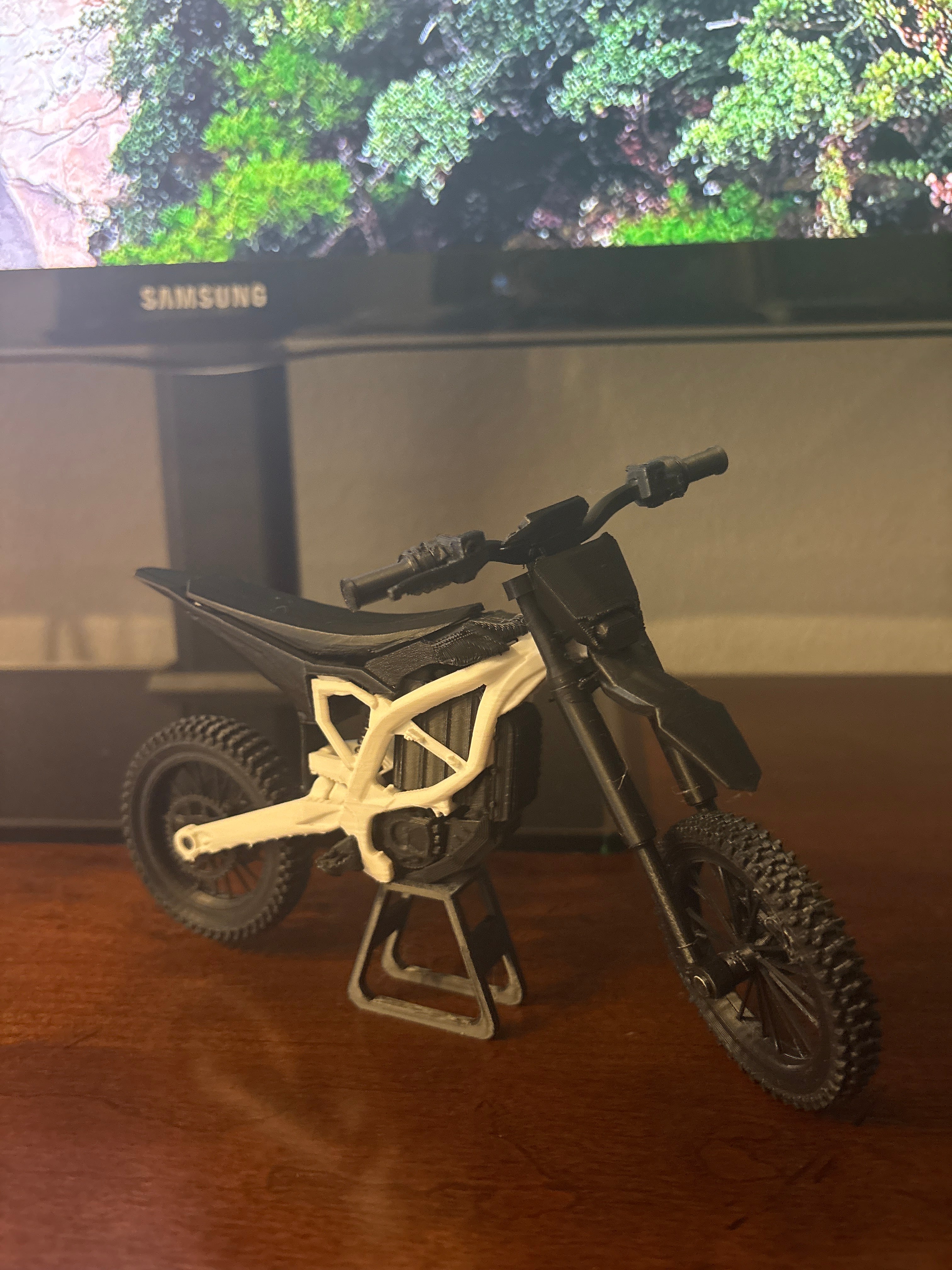 Mini Surron ultra bee comes with supermotos