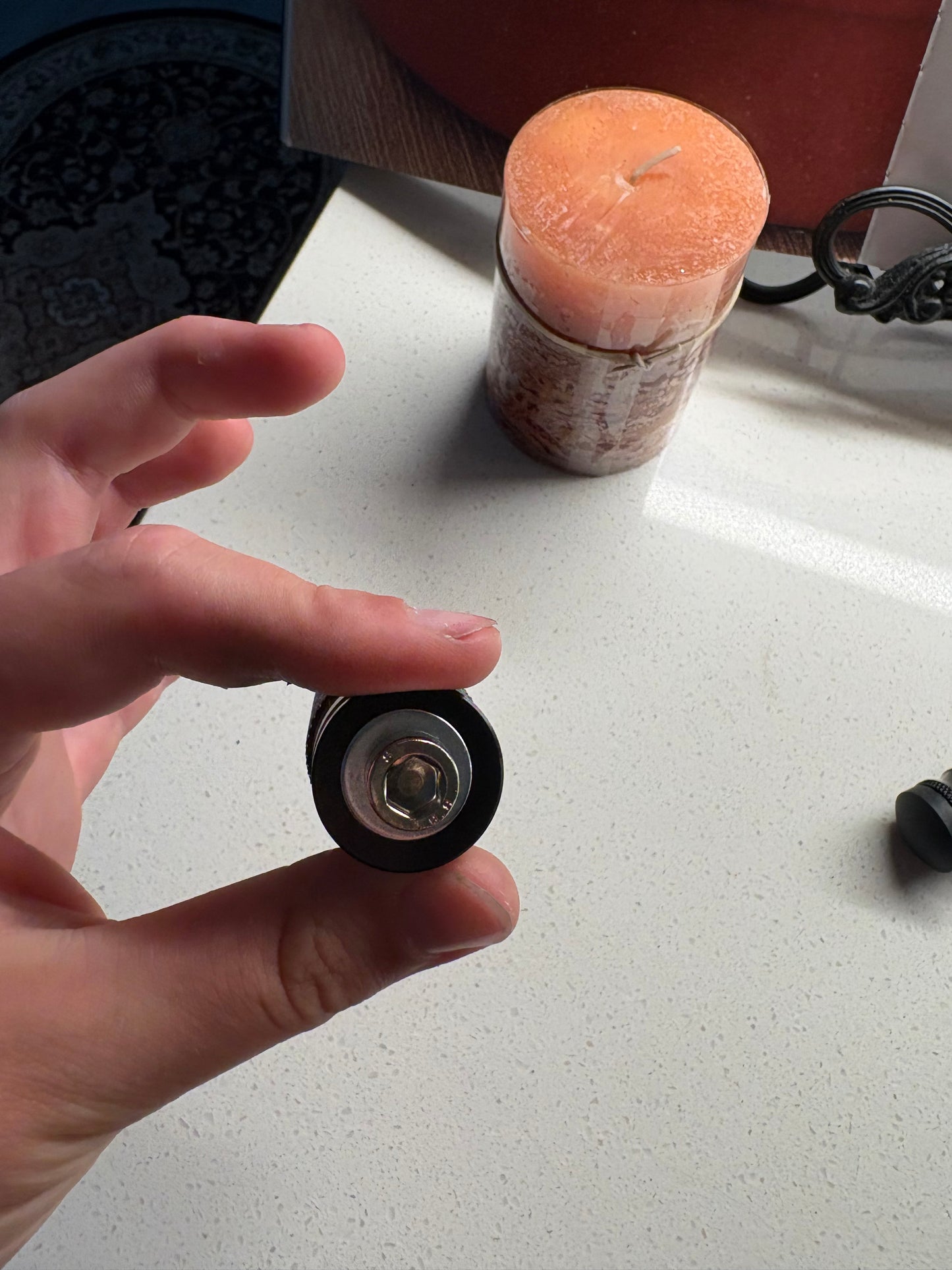 Yozma shift lock